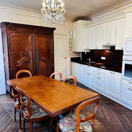 De Charme 3 Pieces Centre Marais Paris